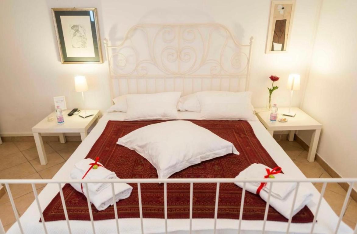 La Locanda Di Andrea Il Pescatore Bed and Breakfast Borgo Montenero Buitenkant foto